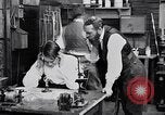 Standbild Glühlampe United States USA, 1923, aus Sekunde 37 historischem Filmmaterial Videoclip 65675031659