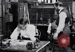 Standbild Glühlampe United States USA, 1923, aus Sekunde 39 historischem Filmmaterial Videoclip 65675031659