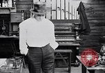 Standbild Glühlampe United States USA, 1923, aus Sekunde 55 historischem Filmmaterial Videoclip 65675031659