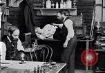 Standbild Glühlampe United States USA, 1923, aus Sekunde 47 historischem Filmmaterial Videoclip 65675031660
