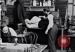 Standbild Glühlampe United States USA, 1923, aus Sekunde 48 historischem Filmmaterial Videoclip 65675031660