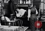 Standbild Glühlampe United States USA, 1923, aus Sekunde 49 historischem Filmmaterial Videoclip 65675031660
