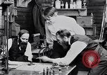 Standbild Glühlampe United States USA, 1923, aus Sekunde 58 historischem Filmmaterial Videoclip 65675031660