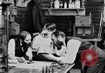 Standbild Glühlampe United States USA, 1923, aus Sekunde 61 historischem Filmmaterial Videoclip 65675031660