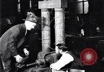 Standbild Glühlampe United States USA, 1923, aus Sekunde 40 historischem Filmmaterial Videoclip 65675031661