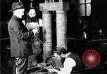 Standbild Glühlampe United States USA, 1923, aus Sekunde 46 historischem Filmmaterial Videoclip 65675031661