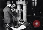 Standbild Glühlampe United States USA, 1923, aus Sekunde 52 historischem Filmmaterial Videoclip 65675031661