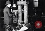 Standbild Glühlampe United States USA, 1923, aus Sekunde 53 historischem Filmmaterial Videoclip 65675031661
