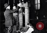 Standbild Glühlampe United States USA, 1923, aus Sekunde 55 historischem Filmmaterial Videoclip 65675031661