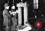 Standbild Glühlampe United States USA, 1923, aus Sekunde 56 historischem Filmmaterial Videoclip 65675031661