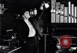 Standbild Glühlampe United States USA, 1923, aus Sekunde 19 historischem Filmmaterial Videoclip 65675031662