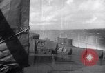 Standbild Segler chop Eis von japanischen leichten Kreuzer Aleutians, 1942, aus Sekunde 15 historischem Filmmaterial Videoclip 65675031671