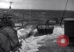 Standbild Segler chop Eis von japanischen leichten Kreuzer Aleutians, 1942, aus Sekunde 46 historischem Filmmaterial Videoclip 65675031671