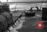 Standbild Segler chop Eis von japanischen leichten Kreuzer Aleutians, 1942, aus Sekunde 51 historischem Filmmaterial Videoclip 65675031671