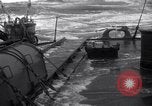 Standbild Segler chop Eis von japanischen leichten Kreuzer Aleutians, 1942, aus Sekunde 52 historischem Filmmaterial Videoclip 65675031671