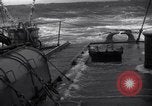 Standbild Segler chop Eis von japanischen leichten Kreuzer Aleutians, 1942, aus Sekunde 55 historischem Filmmaterial Videoclip 65675031671