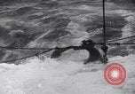 Standbild Segler chop Eis von japanischen leichten Kreuzer Aleutians, 1942, aus Sekunde 58 historischem Filmmaterial Videoclip 65675031671