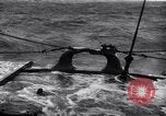 Standbild Segler chop Eis von japanischen leichten Kreuzer Aleutians, 1942, aus Sekunde 61 historischem Filmmaterial Videoclip 65675031671