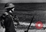 Standbild britischen lösen und Wiederaufbau in Battle of Britain Europa, 1941, aus Sekunde 52 historischem Filmmaterial Videoclip 65675031690