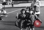 Standbild Zivilschutz United States USA, 1955, aus Sekunde 26 historischem Filmmaterial Videoclip 65675031692