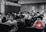 Standbild Zivilschutz United States USA, 1955, aus Sekunde 41 historischem Filmmaterial Videoclip 65675031692