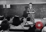 Standbild Zivilschutz Duck and Cover und Fallout Unterstände United States USA, 1955, aus Sekunde 3 historischem Filmmaterial Videoclip 65675031693