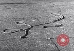Standbild Zivilschutz Duck and Cover und Fallout Unterstände United States USA, 1955, aus Sekunde 48 historischem Filmmaterial Videoclip 65675031693