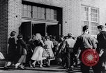 Standbild Zivilschutz Duck and Cover und Fallout Unterstände United States USA, 1955, aus Sekunde 54 historischem Filmmaterial Videoclip 65675031693