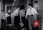 Standbild Zivilschutz United States USA, 1955, aus Sekunde 6 historischem Filmmaterial Videoclip 65675031694
