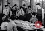 Standbild Zivilschutz United States USA, 1955, aus Sekunde 31 historischem Filmmaterial Videoclip 65675031694