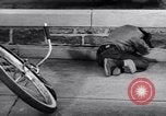 Standbild Zivilschutz United States USA, 1955, aus Sekunde 17 historischem Filmmaterial Videoclip 65675031695
