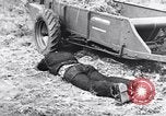 Standbild Kaltkriegsbombe bohren United States USA, 1955, aus Sekunde 17 historischem Filmmaterial Videoclip 65675031697