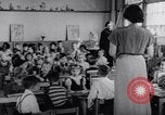 Standbild Kaltkriegsbombe bohren United States USA, 1955, aus Sekunde 22 historischem Filmmaterial Videoclip 65675031697