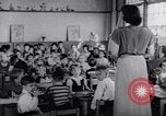 Standbild Kaltkriegsbombe bohren United States USA, 1955, aus Sekunde 24 historischem Filmmaterial Videoclip 65675031697