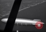 Standbild USS Akron arbeiten in der Nähe von seinem Sockel Lakehurst New Jersey USA, 1932, aus Sekunde 11 historischem Filmmaterial Videoclip 65675031705