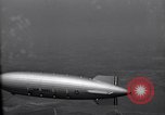 Standbild USS Akron arbeiten in der Nähe von seinem Sockel Lakehurst New Jersey USA, 1932, aus Sekunde 13 historischem Filmmaterial Videoclip 65675031705