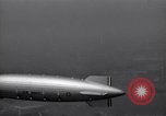 Standbild USS Akron arbeiten in der Nähe von seinem Sockel Lakehurst New Jersey USA, 1932, aus Sekunde 14 historischem Filmmaterial Videoclip 65675031705