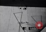 Standbild USS Akron arbeiten in der Nähe von seinem Sockel Lakehurst New Jersey USA, 1932, aus Sekunde 28 historischem Filmmaterial Videoclip 65675031705