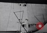 Standbild USS Akron arbeiten in der Nähe von seinem Sockel Lakehurst New Jersey USA, 1932, aus Sekunde 29 historischem Filmmaterial Videoclip 65675031705