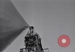 Standbild USS Akron arbeiten in der Nähe von seinem Sockel Lakehurst New Jersey USA, 1932, aus Sekunde 36 historischem Filmmaterial Videoclip 65675031705