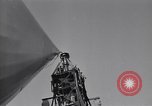 Standbild USS Akron arbeiten in der Nähe von seinem Sockel Lakehurst New Jersey USA, 1932, aus Sekunde 37 historischem Filmmaterial Videoclip 65675031705