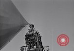 Standbild USS Akron arbeiten in der Nähe von seinem Sockel Lakehurst New Jersey USA, 1932, aus Sekunde 40 historischem Filmmaterial Videoclip 65675031705