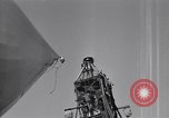 Standbild USS Akron arbeiten in der Nähe von seinem Sockel Lakehurst New Jersey USA, 1932, aus Sekunde 45 historischem Filmmaterial Videoclip 65675031705