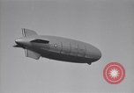 Standbild USS Akron arbeiten in der Nähe von seinem Sockel Lakehurst New Jersey USA, 1932, aus Sekunde 55 historischem Filmmaterial Videoclip 65675031705
