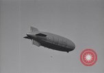 Standbild USS Akron arbeiten in der Nähe von seinem Sockel Lakehurst New Jersey USA, 1932, aus Sekunde 61 historischem Filmmaterial Videoclip 65675031705