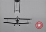 Immagine di USS Akron dirigibile Zeppelin (ZRS-4) in volo Lakehurst New Jersey USA, 1932, secondo 6 filmato di repertorio 65675031707
