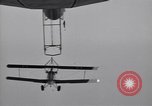 Immagine di USS Akron dirigibile Zeppelin (ZRS-4) in volo Lakehurst New Jersey USA, 1932, secondo 12 filmato di repertorio 65675031707