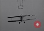 Immagine di USS Akron dirigibile Zeppelin (ZRS-4) in volo Lakehurst New Jersey USA, 1932, secondo 17 filmato di repertorio 65675031707