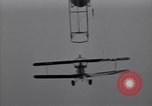 Immagine di USS Akron dirigibile Zeppelin (ZRS-4) in volo Lakehurst New Jersey USA, 1932, secondo 21 filmato di repertorio 65675031707