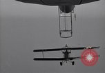 Immagine di USS Akron dirigibile Zeppelin (ZRS-4) in volo Lakehurst New Jersey USA, 1932, secondo 37 filmato di repertorio 65675031707